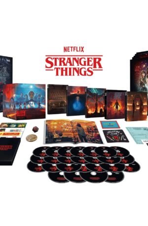 Stranger Things Deluxe Edition 4K UHD - full box set with artbook, posters, map, patch and dice - fivestaredition.com