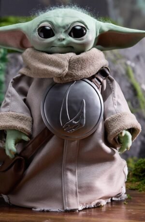 Star Wars Ultimate Grogu Collector's Edition - full-body hero shot of the life-size animatronic figure - fivestaredition.com