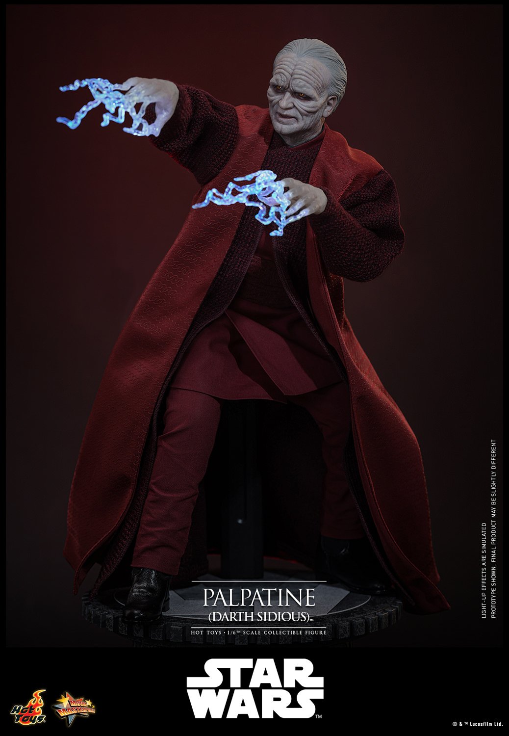 Hot Toys Palpatine Darth Sidious figure - vista frontal de la figura a escala 1/6 - fivestaredition.com