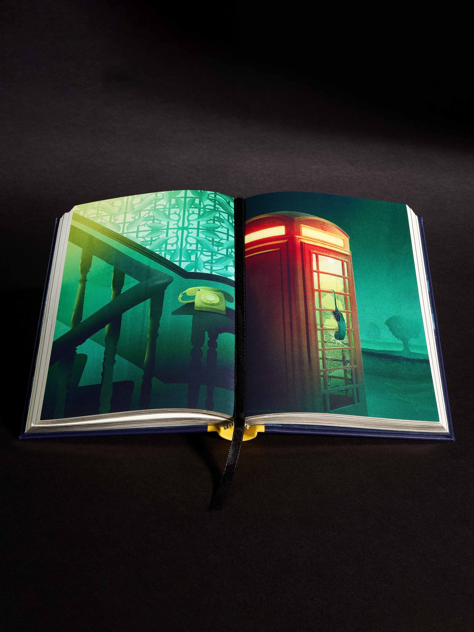 Folio Society The Wasp Factory limited edition - double-page color illustration featuring a red telephone box - fivestaredition.com